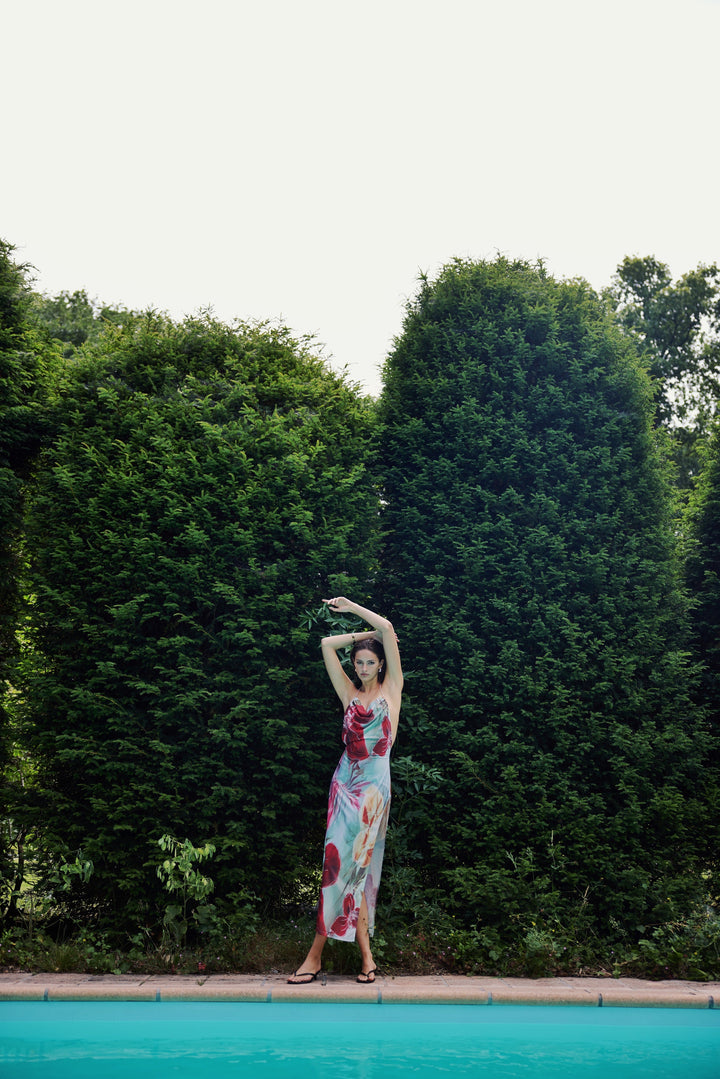 Londyn | Stunning Sleeveless Dress