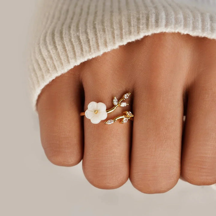 Kaia | Blossom Ring